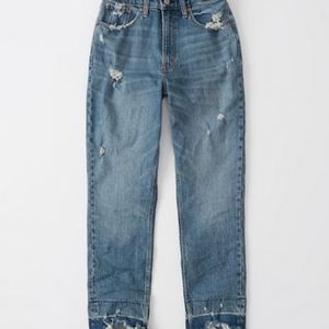 Abercrombie & Fitch High Rise Mom Jean NWT